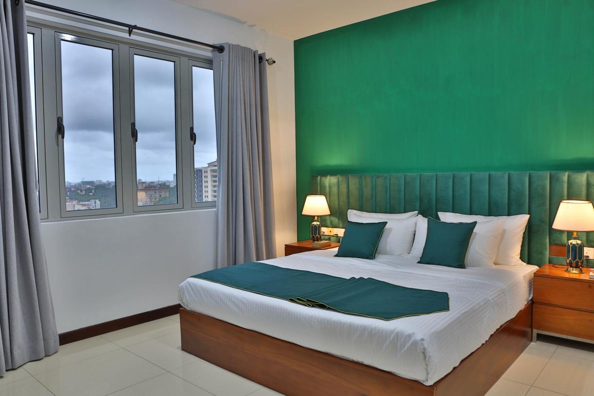 Emerald@On320 Colombo Exterior photo